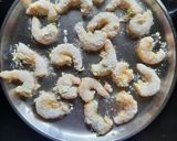 स्पायसी फ्राईड प्रॉन्स (fried prawns recipe in marathi) रेसिपी स्टेप 2 फोटो 