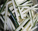 Foto del paso 1 de la receta: Nido de fideos de arroz acompañado 😉😉😉😉