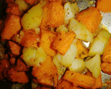 Foto del paso 3 de la receta: Papas y boniatos en condimento sabor pollo