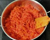 A picture of step 2 of Gajar ka Halwa.