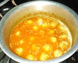 A picture of step 7 of Koftay ka salan.