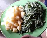Foto langkah ke 3 dari resep Sayur Sop Bumbu Instan 😘.