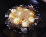 Foto langkah ke 1 dari resep Telur Masak Kecap.