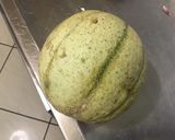 Une image de l'étape 4 de Salade de pastèque, poires, melon et pêches de vigne.