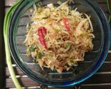 Foto langkah ke 4 dari resep Oseng Kol plus Tauge Nikmat.