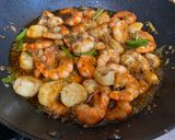 A picture of step 5 of Mongolian Shrimp and Scallops.