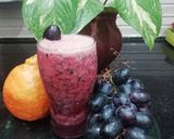 A picture of step 4 of Orange and Grapes Smoothie.