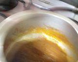 A picture of step 3 of Sabut pyaj ki sabji.