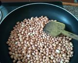 સીંગદાણા ની ચીક્કી (Peanuts Chikki Recipe in Gujarati) રેસીપી સ્ટેપ1ફોટો