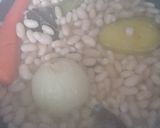 Foto del paso 3 de la receta: 🫘Alubias blancas con verduras🌶️🥒🧅