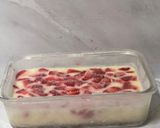 Foto langkah ke 3 dari resep Strawbery Yogurt Bar.