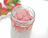 Foto langkah ke 3 dari resep Strawberry Sorbet Chia Overnight Oats.