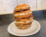 Une image de l'étape 7 de Melon charentais au jambon cru, brousse artisanale corse et poivre.