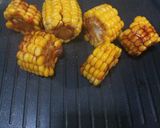 Foto langkah ke 3 dari resep Jagung Bakar Teflon.