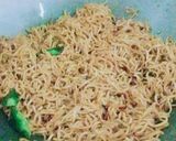 Foto langkah ke 4 dari resep Mie goreng ala".