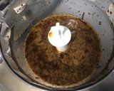 Une image de l'étape 3 de Marinade à la mangue, citron, miel et herbes.