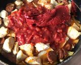 A picture of step 5 of Chicken and chorizo.