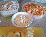 A picture of step 2 of Chupe de Pollo.
