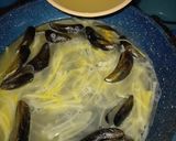 Foto del paso 6 de la receta: Sopa de mejillones al azafrán