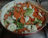 Foto del paso 2 de la receta: Menestra de verduras con pasta de lentejas y queso fresco