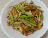 豆皮鮮菇炒雙筍（素）的食譜步驟3照片