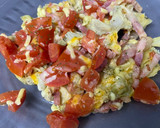 Foto del paso 3 de la receta: Alcachofas con tomate 🍅, bacon y queso rallado al Lékué