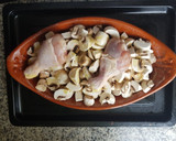 Foto del paso 3 de la receta: Muslitos de pollo con champiñones  7º