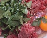 Foto del paso 1 de la receta: Albóndigas de carne molida con papas