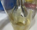 Hình bước làm 2 của món Cách làm Sốt Mayonaise từ Trứng Luộc