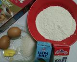 Foto langkah ke 1 dari resep Hello Kitty steam Cake #bekalkhansa.