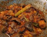 Foto langkah ke 2 dari resep Sambal Goreng Kentang Ati Ampela 🇲🇨 #masakanindo.