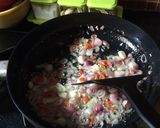 Foto langkah ke 3 dari resep Mie telor goreng.