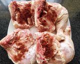 Foto del paso 4 de la receta: Traseros de pollo al horno con verduritas
