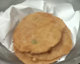 A picture of step 3 of Masala Puri.