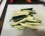 Foto del paso 3 de la receta: Tallarines con verduras y pechuga de pollo comida sana seguimos