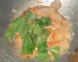 Foto langkah ke 4 dari resep 119. Seblak Kerupuk Telur kuah Pedas.