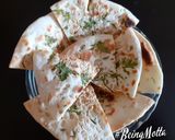 A picture of step 6 of Spicy Makhani Dip with Naan Chips.