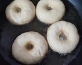 Foto langkah ke 6 dari resep Donut Susu.