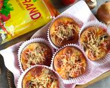 Foto langkah ke 8 dari resep Button Mushroom Mini Pizza (1268).