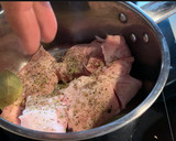 Foto del paso 2 de la receta: Alubias con manitas de cerdo