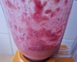 Foto del paso 4 de la receta: Licuado antioxidante de nísperos y granada