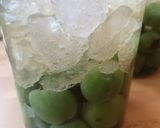 A picture of step 1 of Homemade Umeshu liquor.