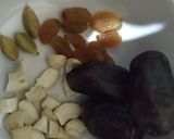A picture of step 3 of Gur makhana amrit.