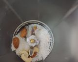 A picture of step 1 of Mango crush lassi.