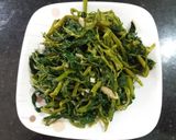 Hình bước làm 3 của món Rau muống xao tỏi