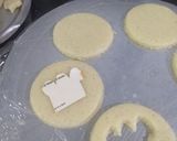 A picture of step 3 of Jam cookies.