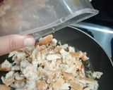 A picture of step 2 of Bread ka halwa.