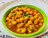 A picture of step 4 of Chickpeas Curry.