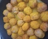 Foto del paso 3 de la receta: Albóndigas Keto de Pollo en Salsa de Almendras