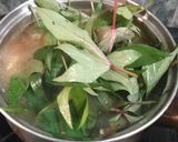Foto langkah ke 6 dari resep Sayur Asem Talas Daun Ubi.